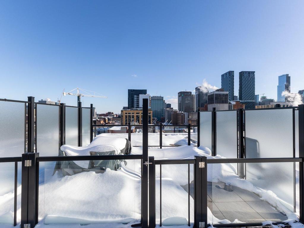 









2100


Boul. St-Laurent

, 204,
Montréal (Ville-Marie),




QC
H2X0E4

