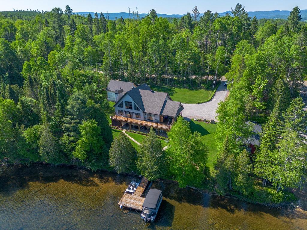 









1661


Ch. du Lac-à-la-Truite

,
Saint-Michel-des-Saints,




QC
J0K3B0


