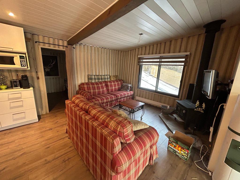 









1609


Ch. Rozon

,
Wentworth-Nord,




QC
J0T1Y0

