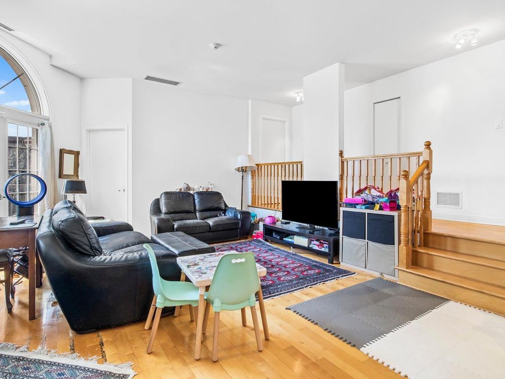 









5451


Ch. de la Côte-St-Luc

,
Montréal (Côte-des-Neiges/Notre-Dame-de-Grâce),




QC
H3X2C6


