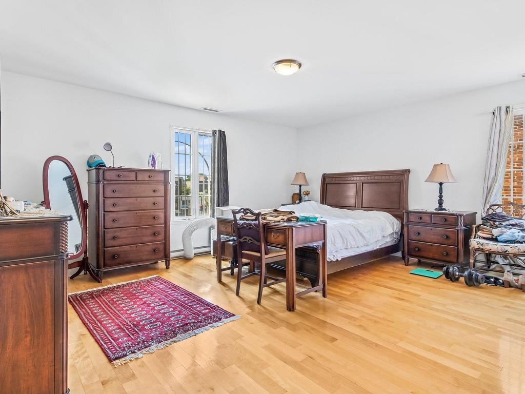 









5451


Ch. de la Côte-St-Luc

,
Montréal (Côte-des-Neiges/Notre-Dame-de-Grâce),




QC
H3X2C6

