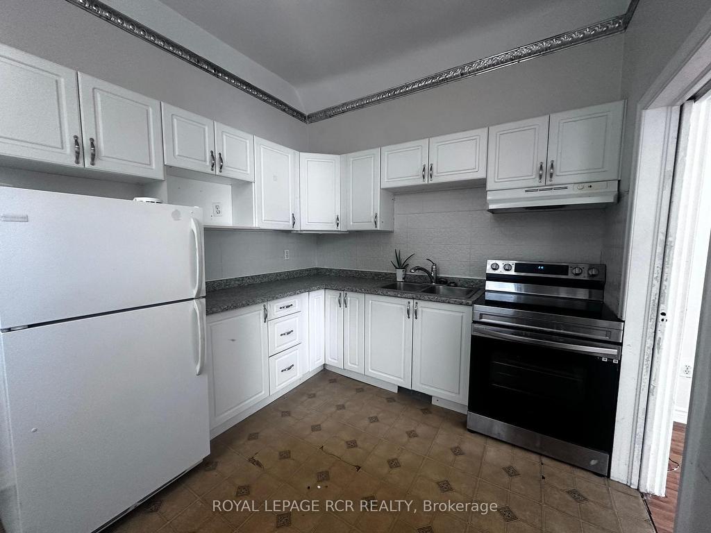 









9


Second

Avenue,
Orangeville,




ON
L9W 1H4

