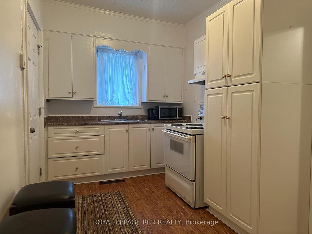 









9


Second

Avenue,
Orangeville,




ON
L9W 1H4

