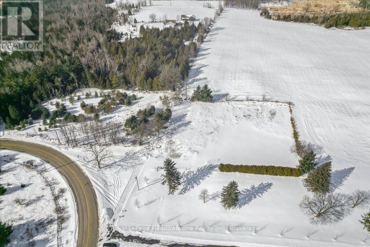 












5165 15 SIDE ROAD

,
Milton (NA Rural Nassagaweya),







Ontario
L9E0C8

