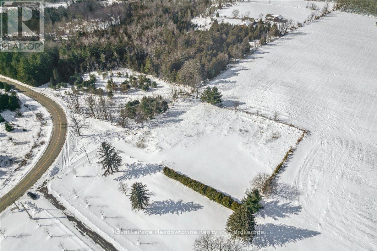 












5165 15 SIDE ROAD

,
Milton (NA Rural Nassagaweya),







Ontario
L9E0C8

