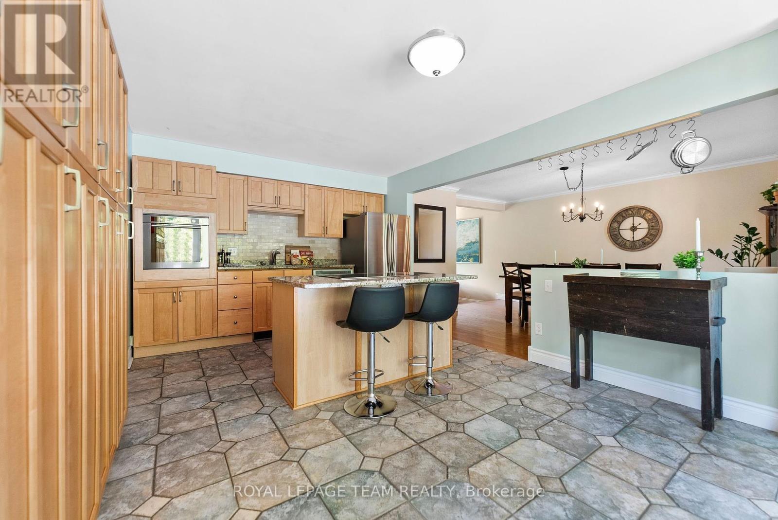 












132 MANION ROAD

,
Ottawa,




Ontario
K0A1L0

