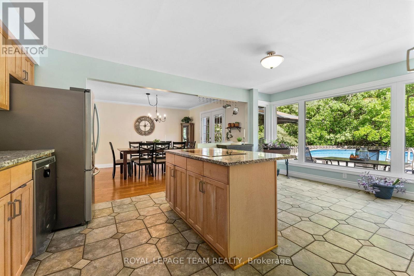 












132 MANION ROAD

,
Ottawa,




Ontario
K0A1L0

