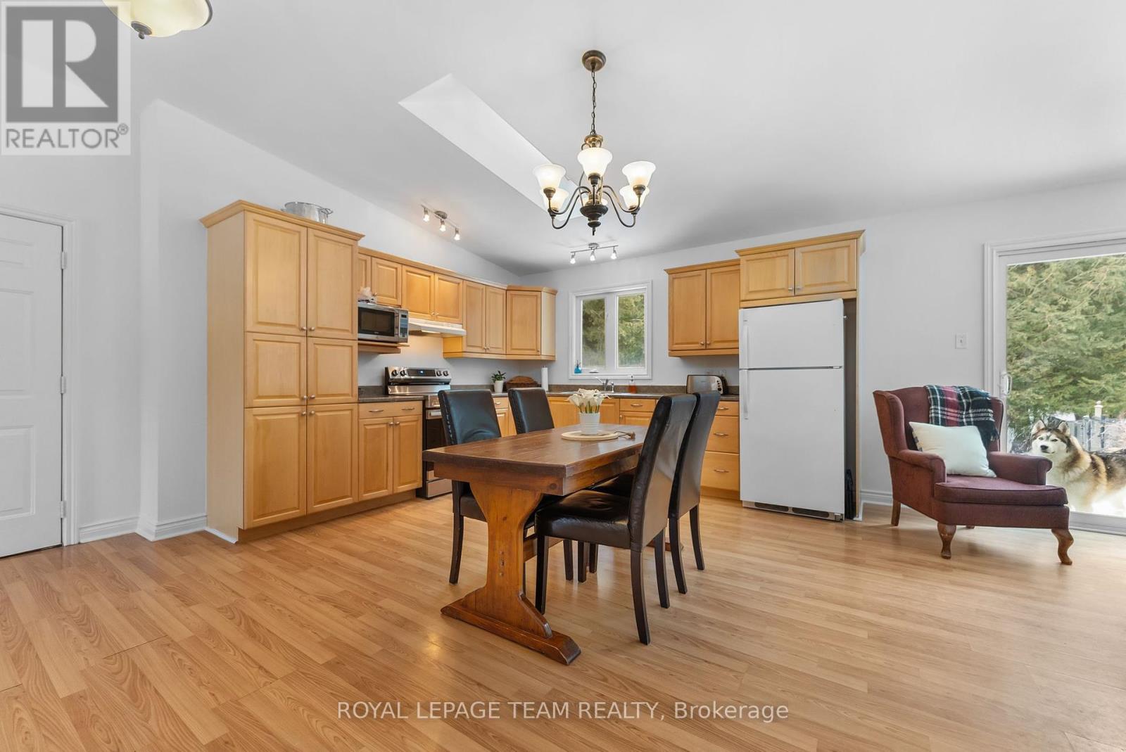 












132 MANION ROAD

,
Ottawa,




Ontario
K0A1L0

