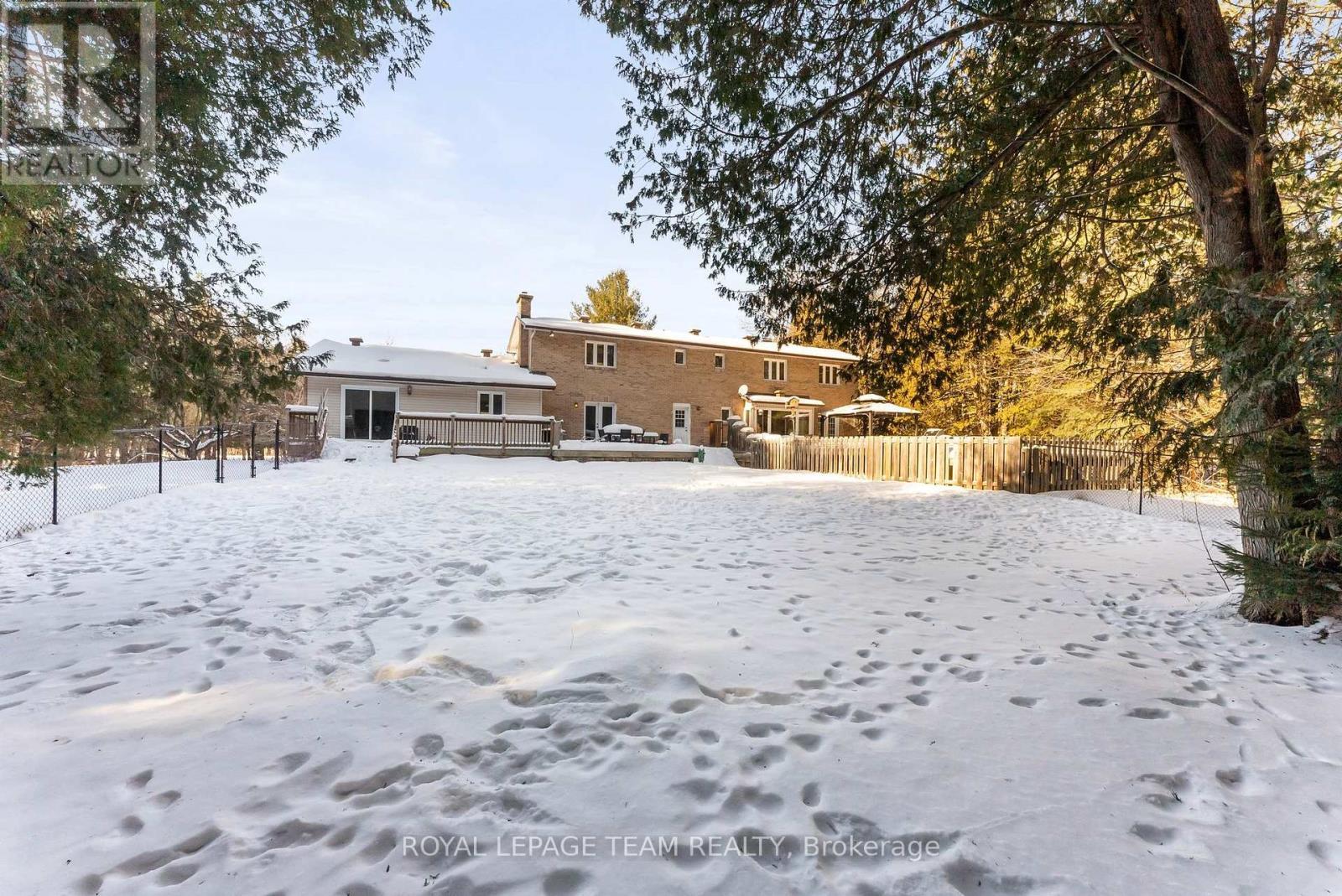 












132 MANION ROAD

,
Ottawa,




Ontario
K0A1L0

