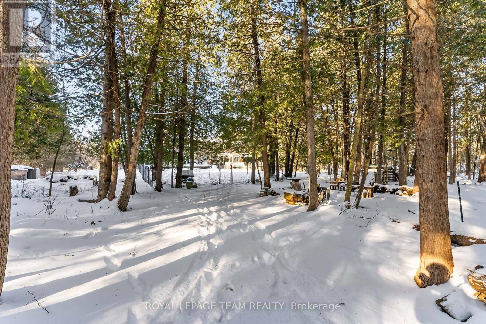 












132 MANION ROAD

,
Ottawa,




Ontario
K0A1L0

