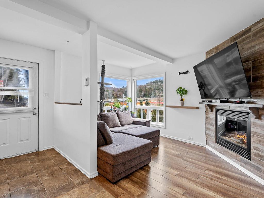 









570


Rue Lajeunesse

,
Sainte-Agathe-des-Monts,




QC
J8C2Y6

