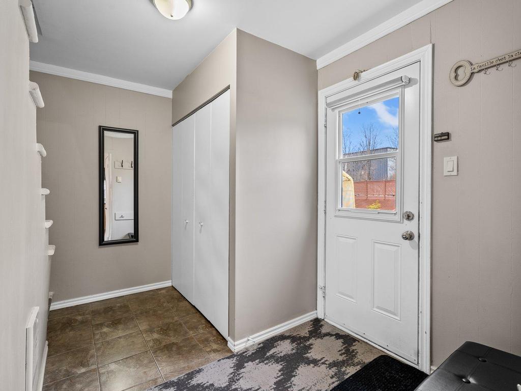 









570


Rue Lajeunesse

,
Sainte-Agathe-des-Monts,




QC
J8C2Y6

