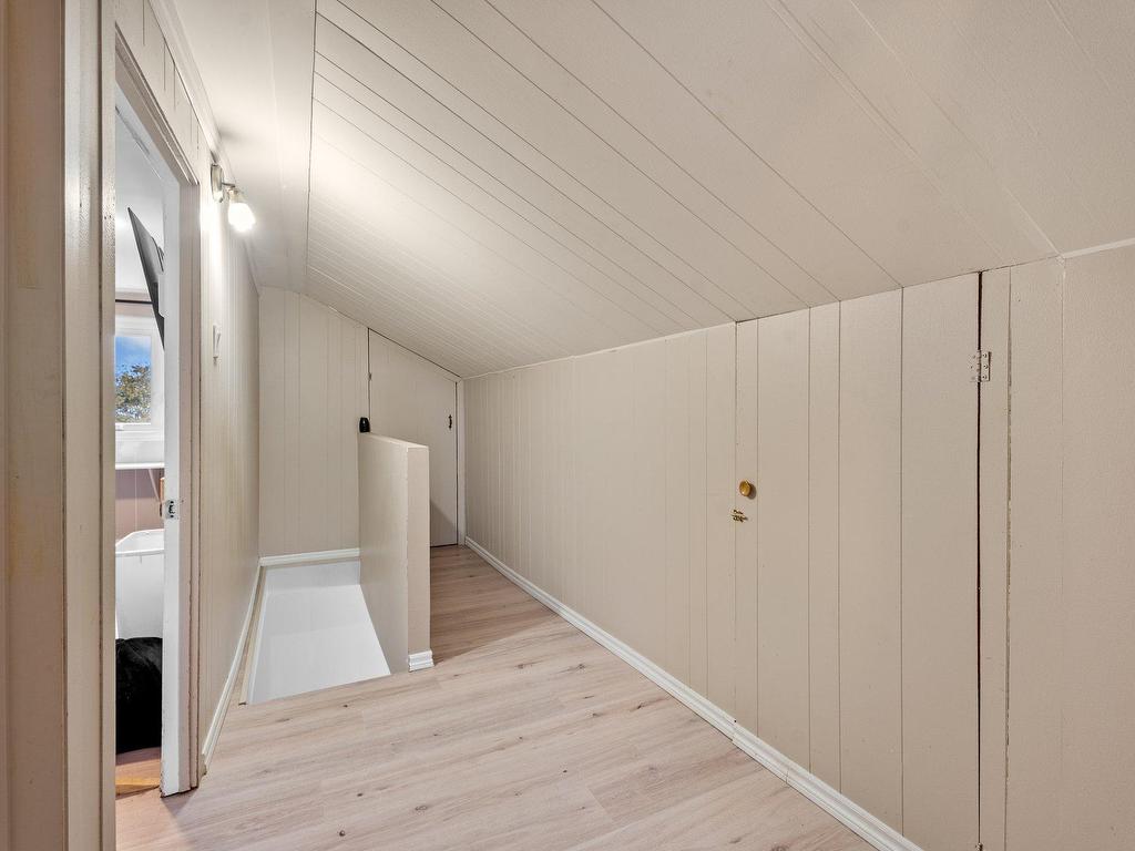 









570


Rue Lajeunesse

,
Sainte-Agathe-des-Monts,




QC
J8C2Y6

