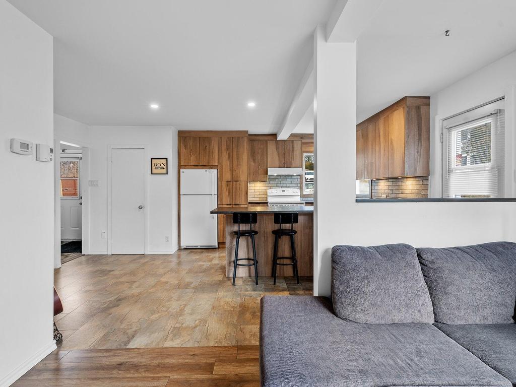 









570


Rue Lajeunesse

,
Sainte-Agathe-des-Monts,




QC
J8C2Y6

