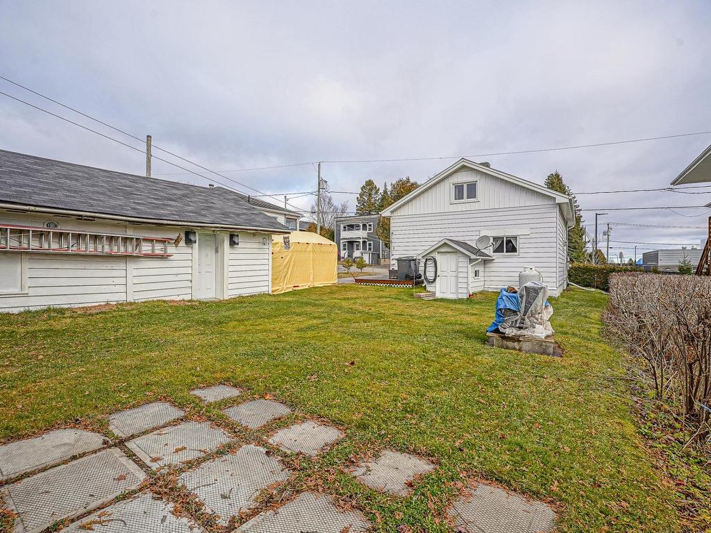 









570


Rue Lajeunesse

,
Sainte-Agathe-des-Monts,




QC
J8C2Y6


