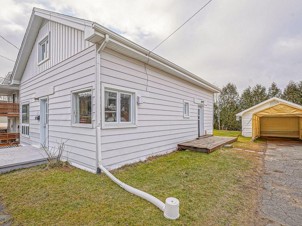 









570


Rue Lajeunesse

,
Sainte-Agathe-des-Monts,




QC
J8C2Y6

