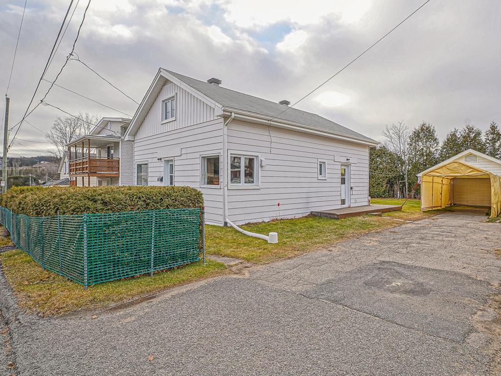 









570


Rue Lajeunesse

,
Sainte-Agathe-des-Monts,




QC
J8C2Y6

