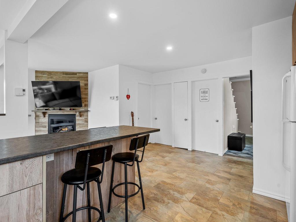









570


Rue Lajeunesse

,
Sainte-Agathe-des-Monts,




QC
J8C2Y6

