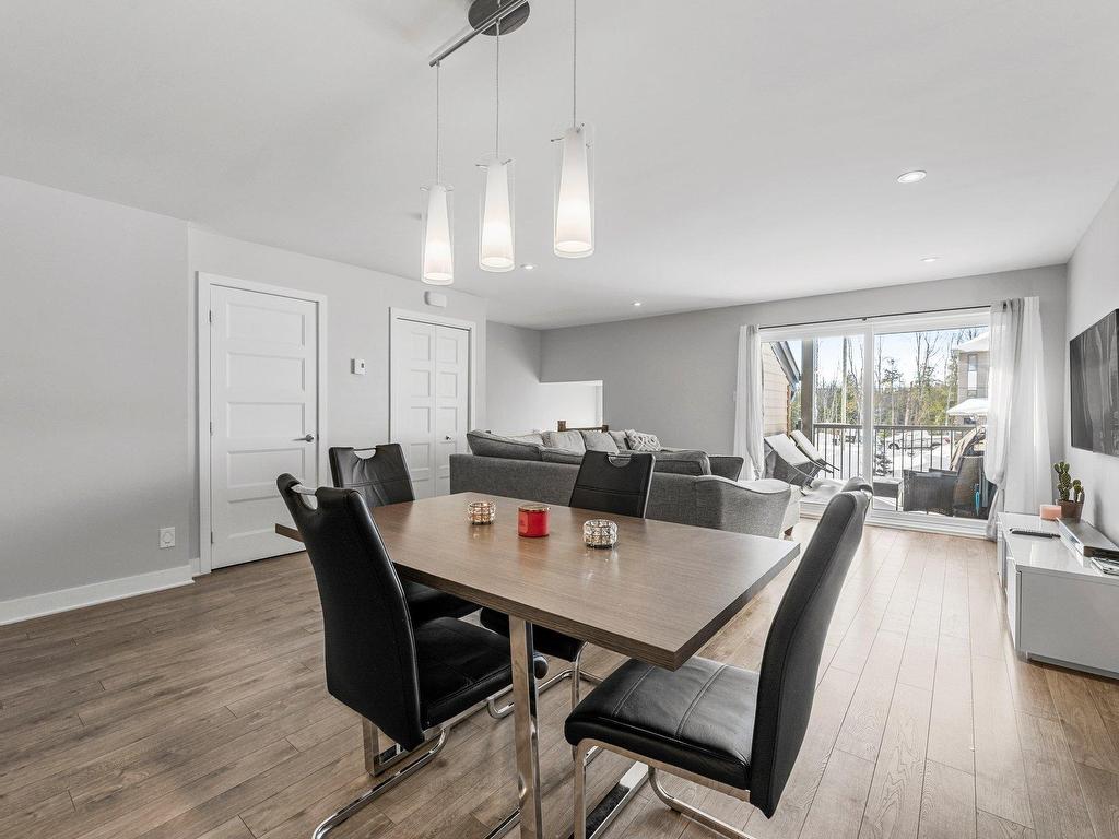 









803


Rue du Mont-Brome

,
Granby,




QC
J2H3H3

