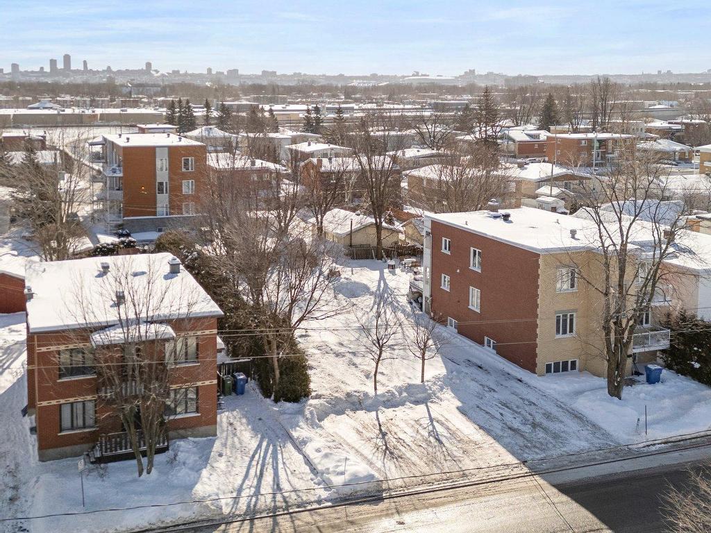 












47e Rue E.

,
Québec (Charlesbourg),







QC
G1H2M4

