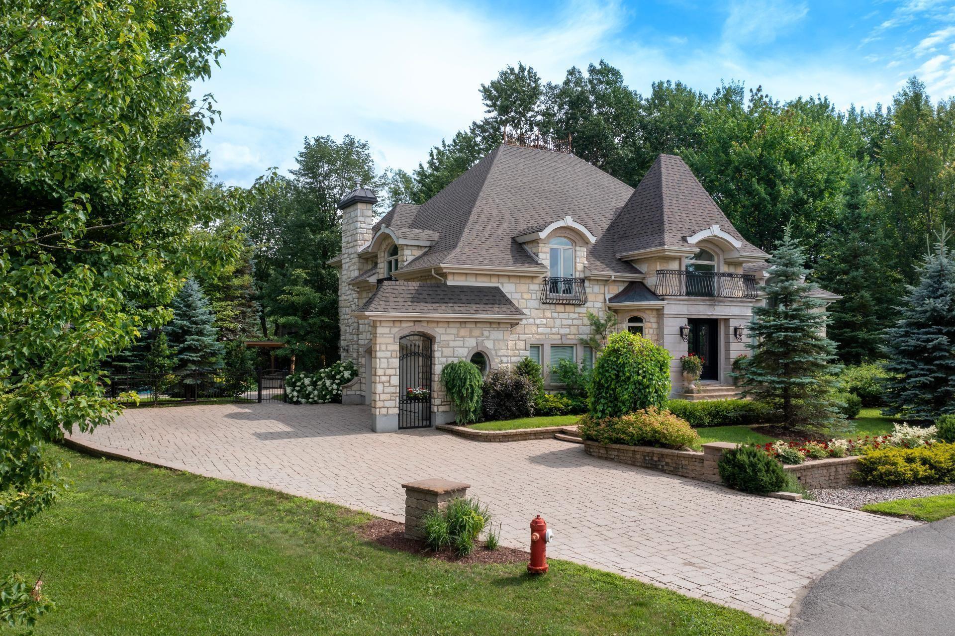 









9


Place d'Harques

,
Lorraine,




QC
J6Z4W5

