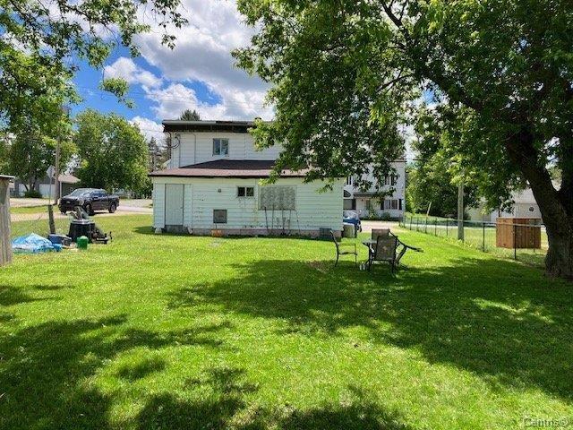 









273

 - 273A


Rue Notre-Dame

,
Notre-Dame-de-la-Paix,




QC
J0V1P0

