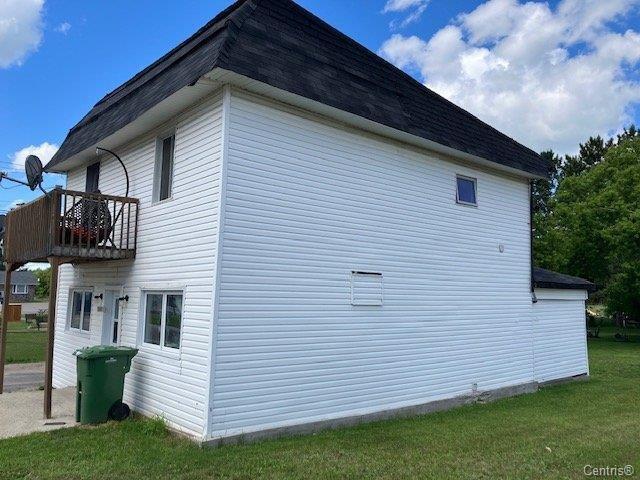 









273

 - 273A


Rue Notre-Dame

,
Notre-Dame-de-la-Paix,




QC
J0V1P0

