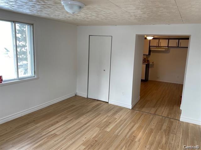 









273

 - 273A


Rue Notre-Dame

,
Notre-Dame-de-la-Paix,




QC
J0V1P0

