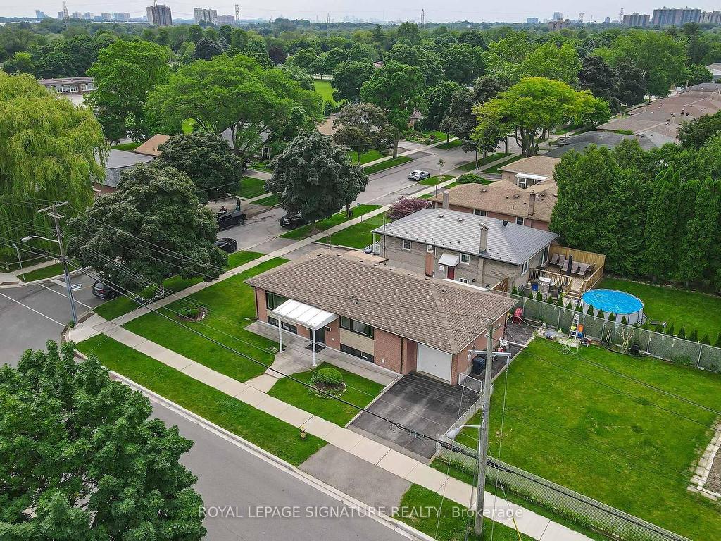 









89


Thistle Down

Boulevard,
Toronto,




ON
M9V 1J3

