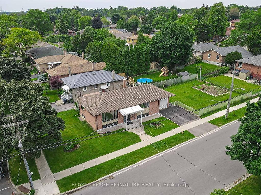 









89


Thistle Down

Boulevard,
Toronto,




ON
M9V 1J3

