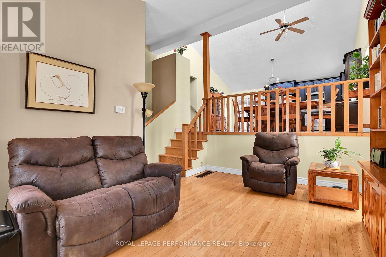 












996 LAPORTE STREET

,
Ottawa,




Ontario
K1J7B4

