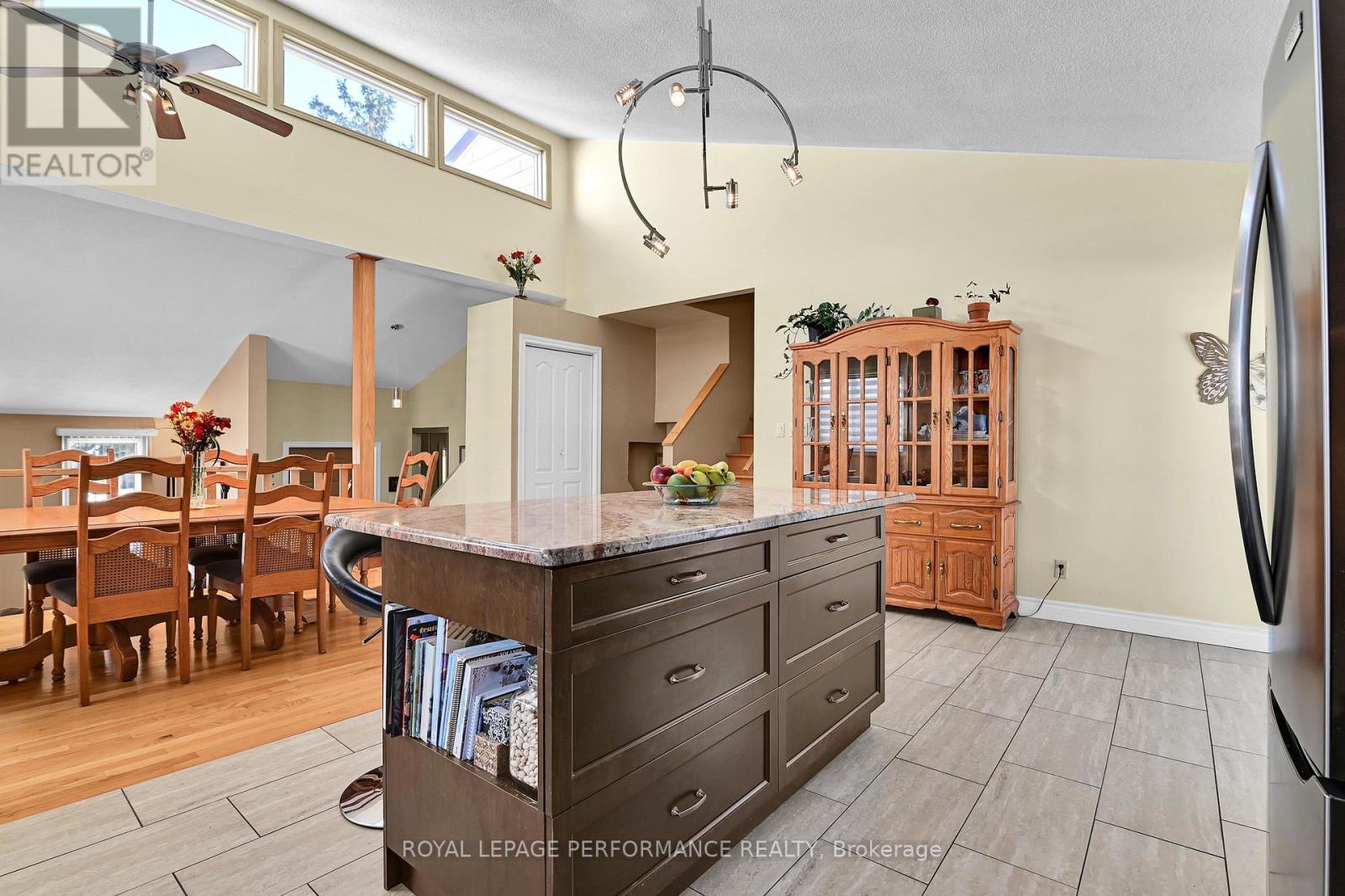 












996 LAPORTE STREET

,
Ottawa,




Ontario
K1J7B4

