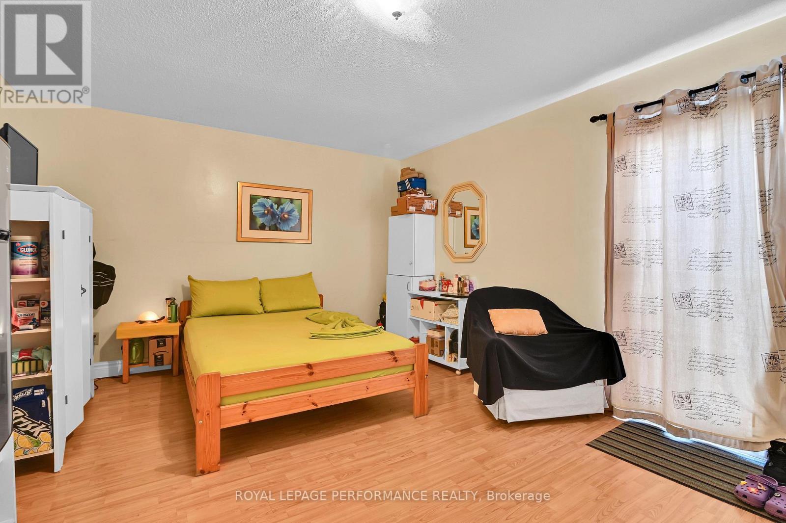












996 LAPORTE STREET

,
Ottawa,




Ontario
K1J7B4

