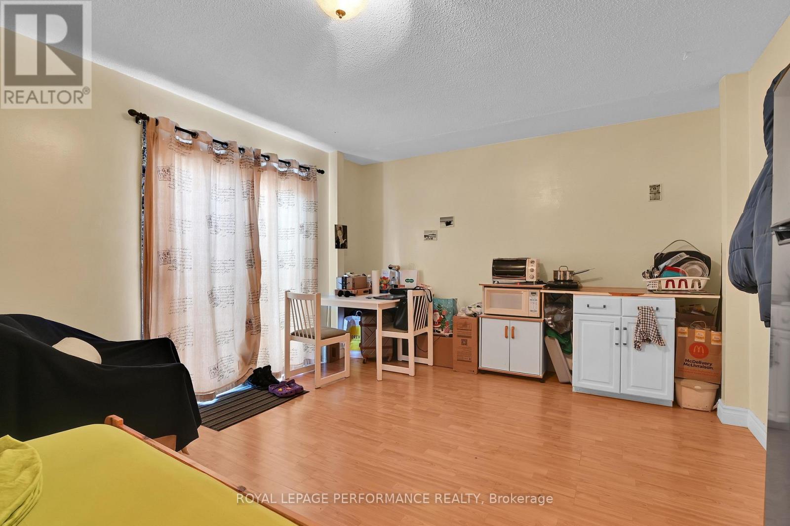 












996 LAPORTE STREET

,
Ottawa,




Ontario
K1J7B4

