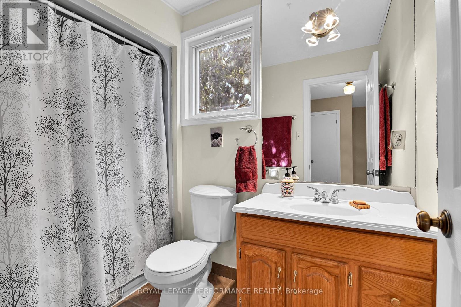 












996 LAPORTE STREET

,
Ottawa,




Ontario
K1J7B4

