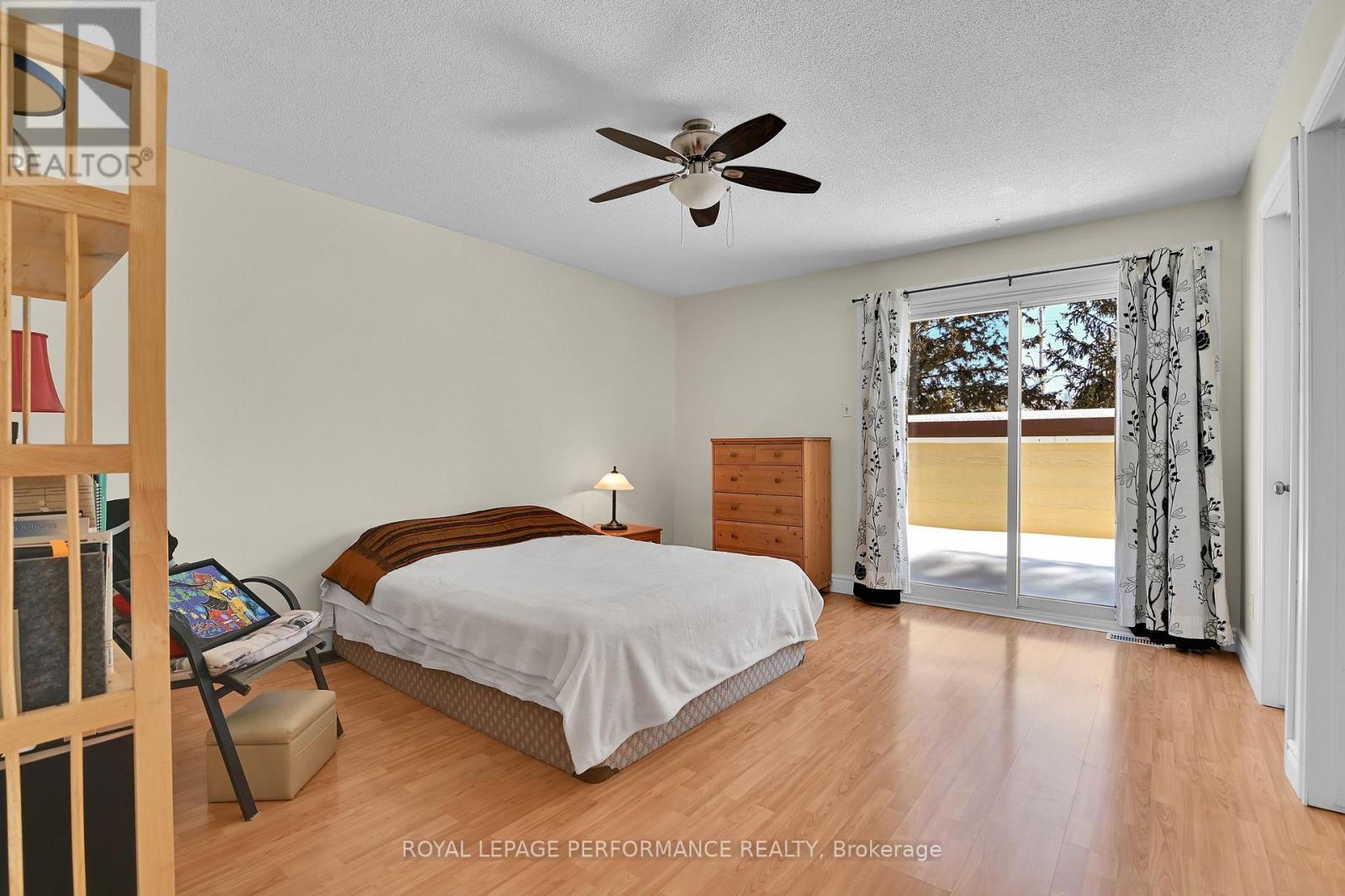 












996 LAPORTE STREET

,
Ottawa,




Ontario
K1J7B4

