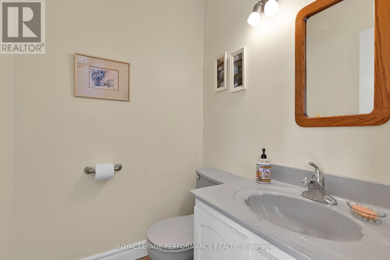 












996 LAPORTE STREET

,
Ottawa,




Ontario
K1J7B4

