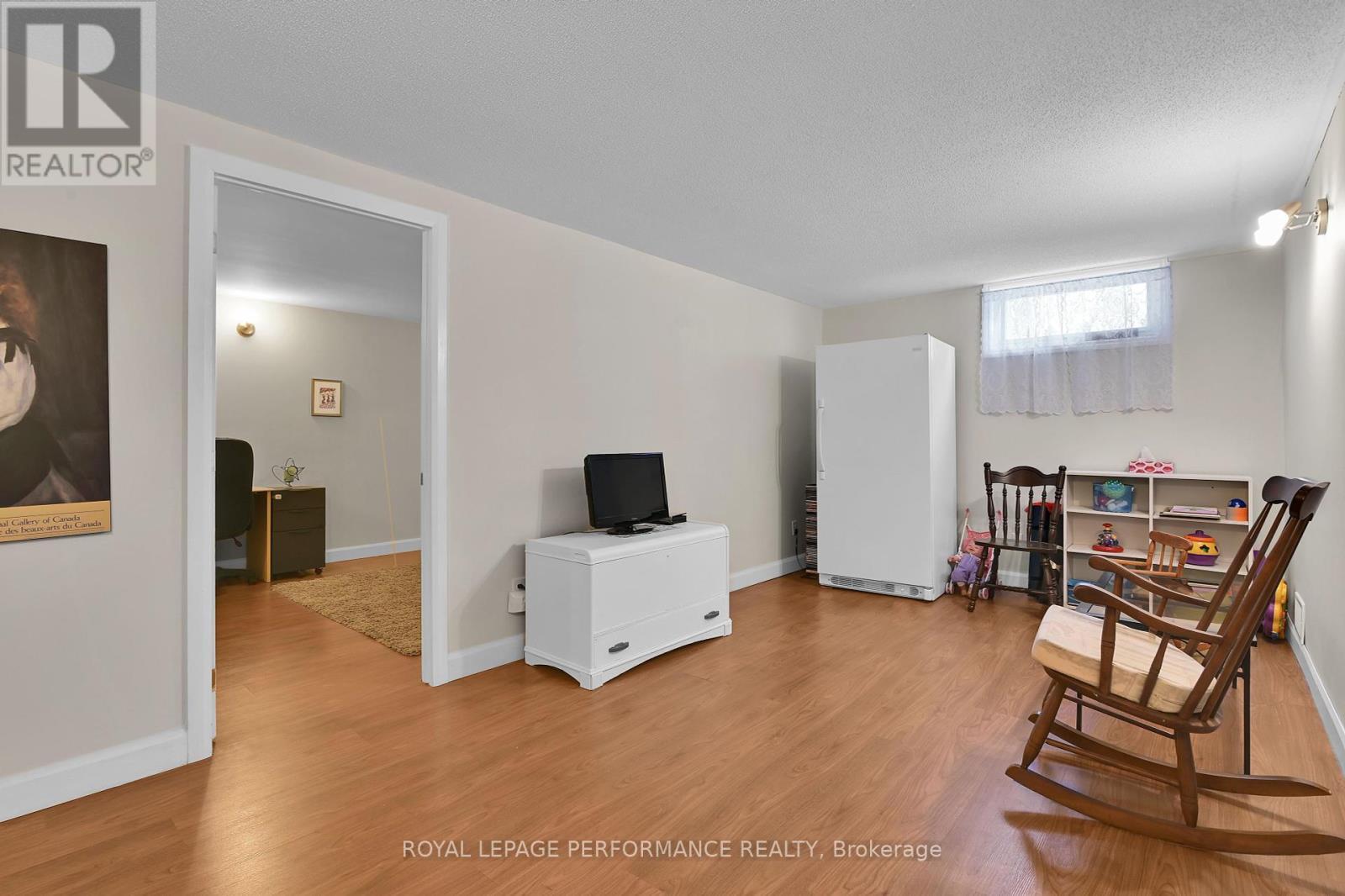 












996 LAPORTE STREET

,
Ottawa,




Ontario
K1J7B4

