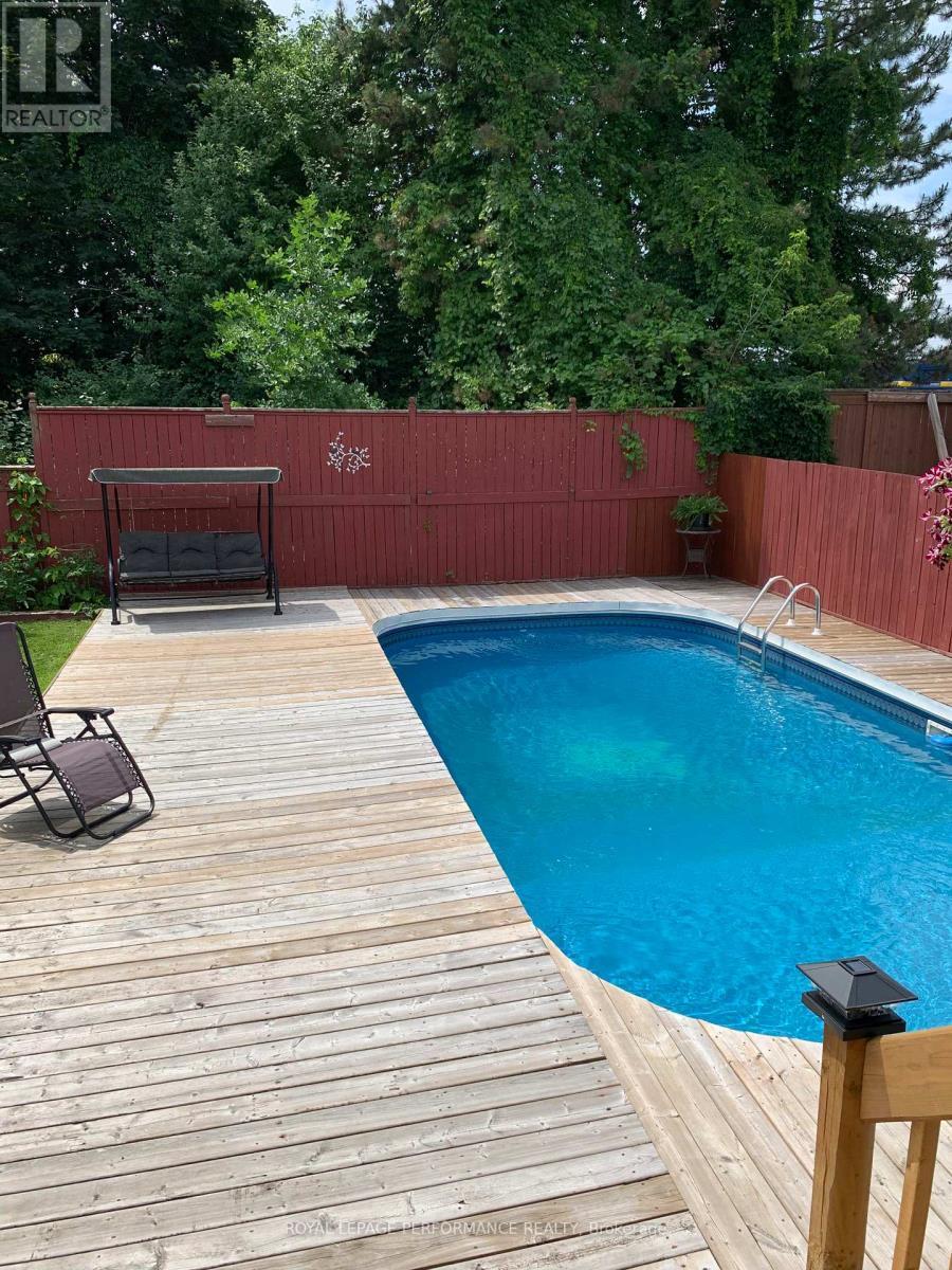 












996 LAPORTE STREET

,
Ottawa,




Ontario
K1J7B4

