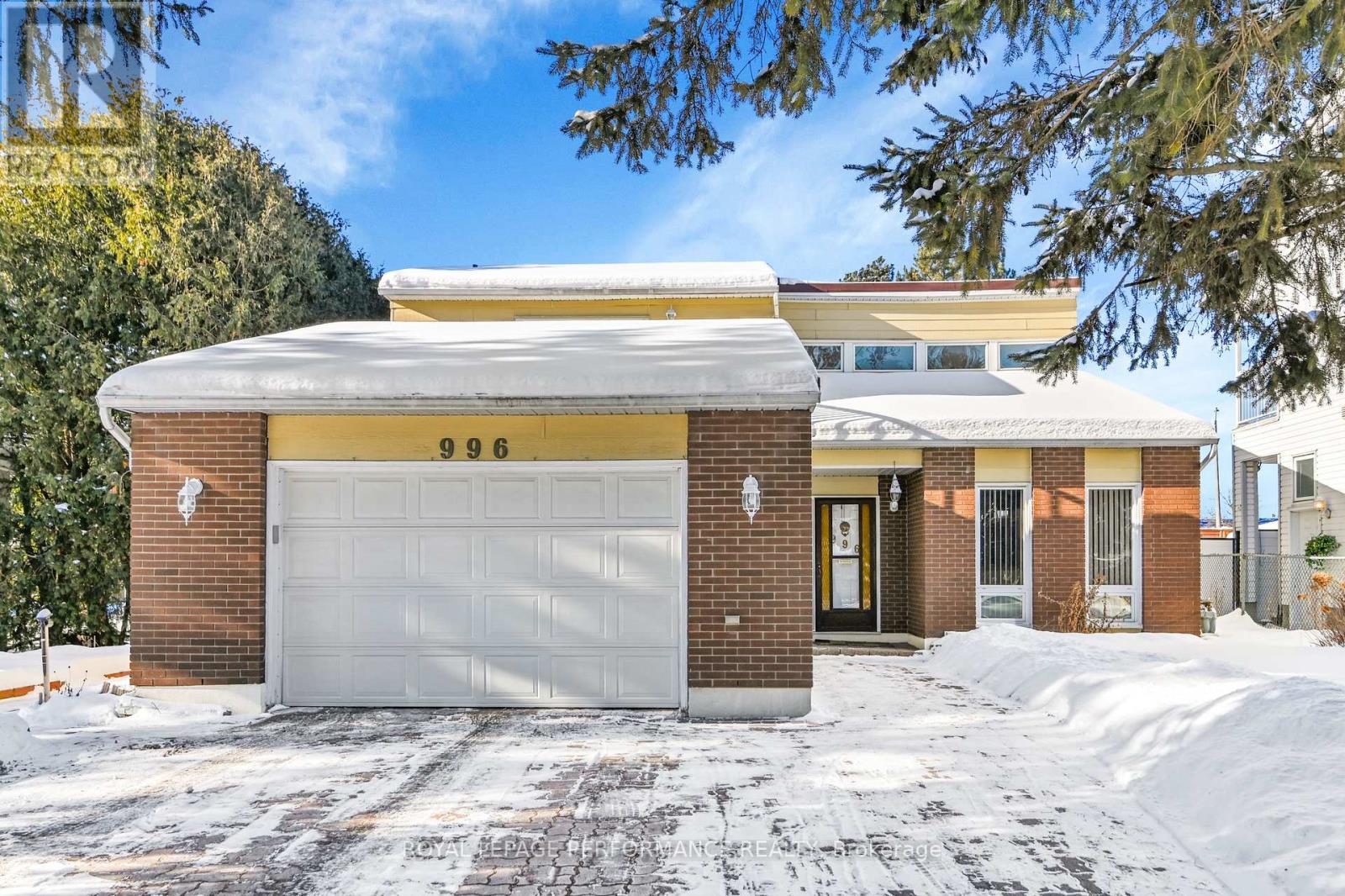












996 LAPORTE STREET

,
Ottawa,




Ontario
K1J7B4


