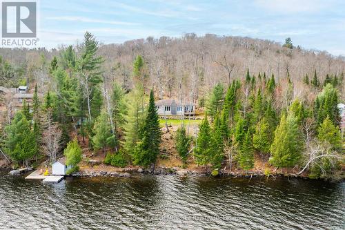 Main 3 bedroom cottage and 1 bedroom guest house