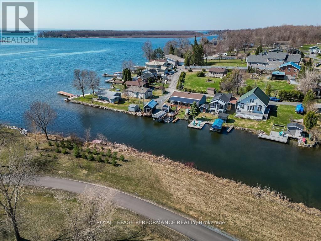 












6810 ST FRANCIS LANE

,
South Glengarry,




Ontario
K0C2E0

