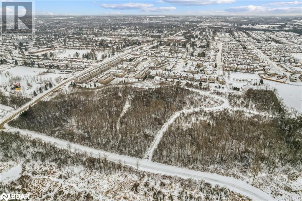 












5165 15 SIDE Road

,
Milton,







Ontario
L9E0C8

