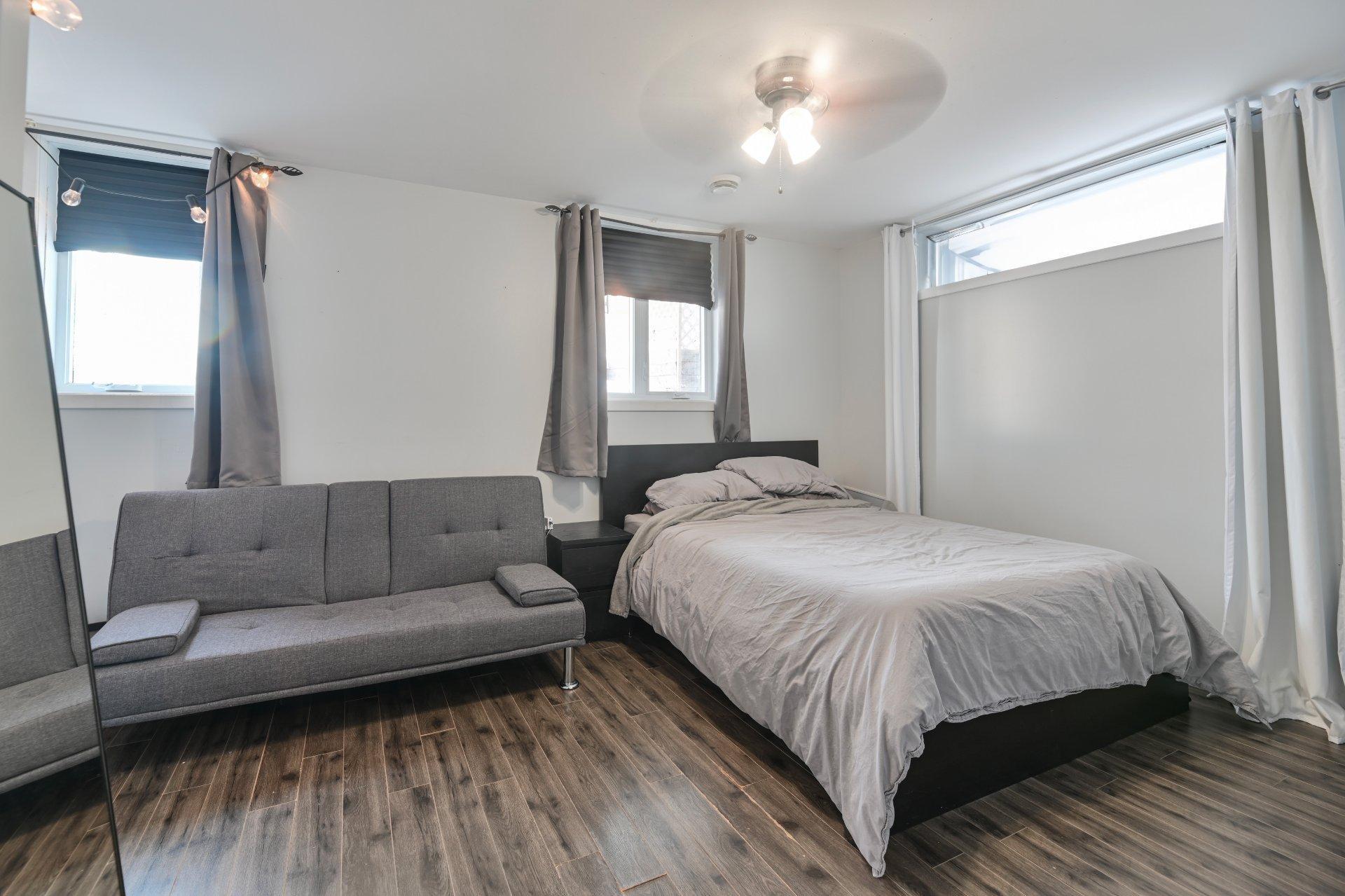 









171


Rue St-Pierre

, 101,
Saint-Jean-sur-Richelieu,




QC
J3B0G3

