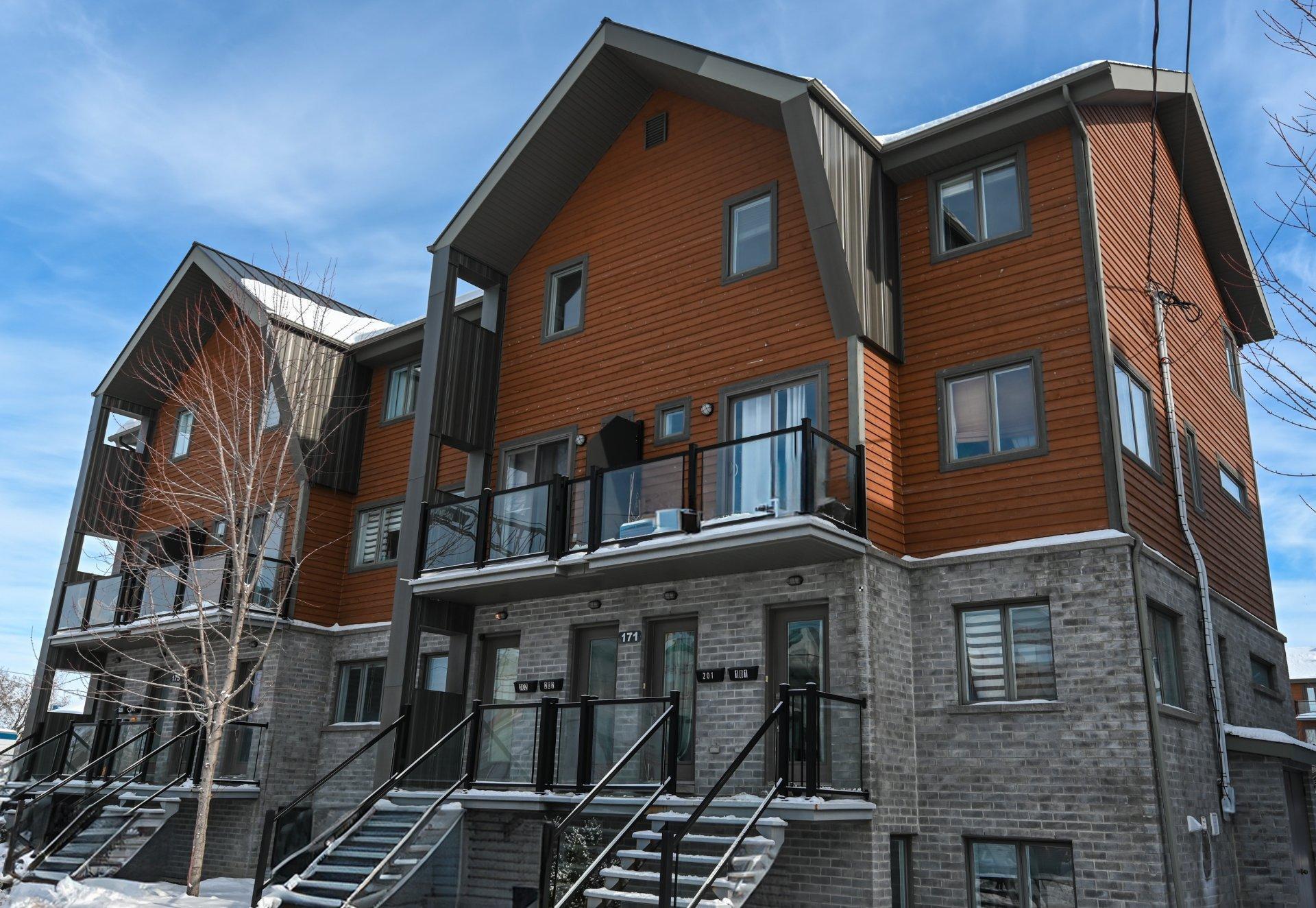 









171


Rue St-Pierre

, 101,
Saint-Jean-sur-Richelieu,




QC
J3B0G3

