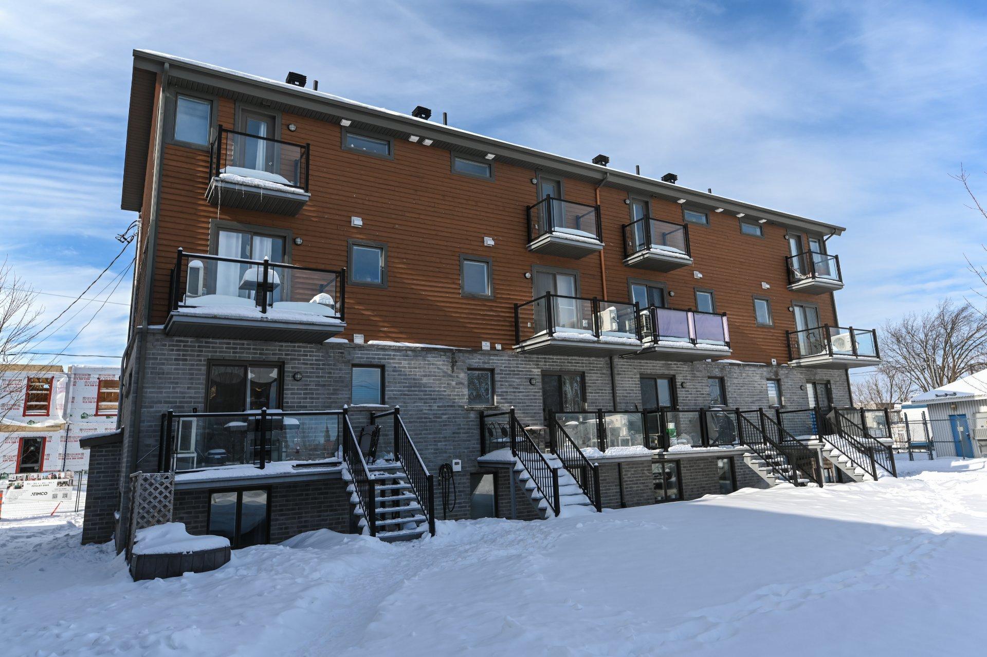 









171


Rue St-Pierre

, 101,
Saint-Jean-sur-Richelieu,




QC
J3B0G3

