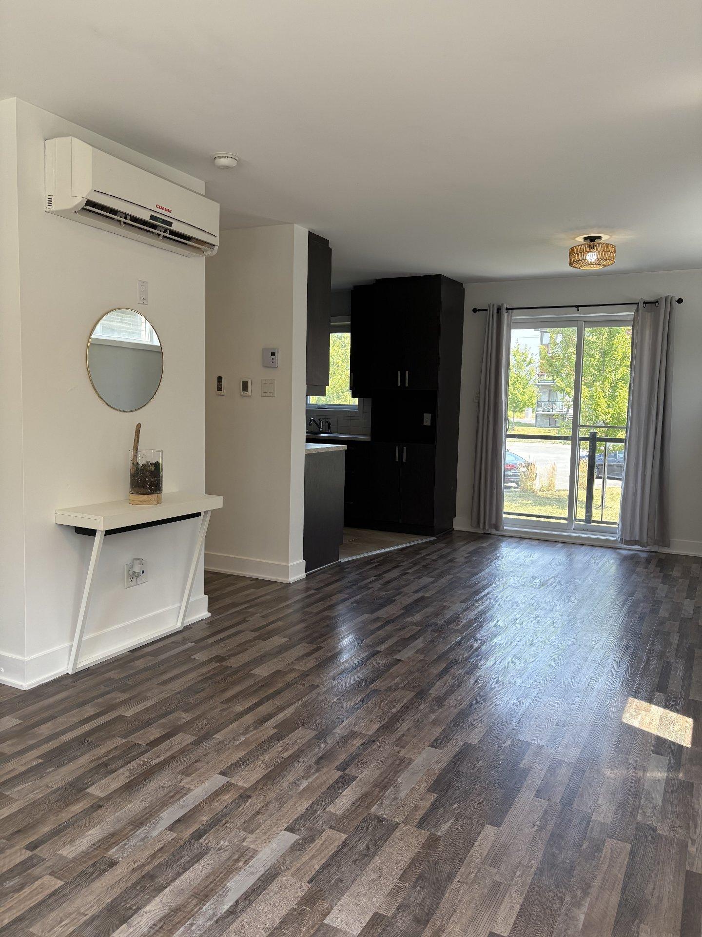 









171


Rue St-Pierre

, 101,
Saint-Jean-sur-Richelieu,




QC
J3B0G3


