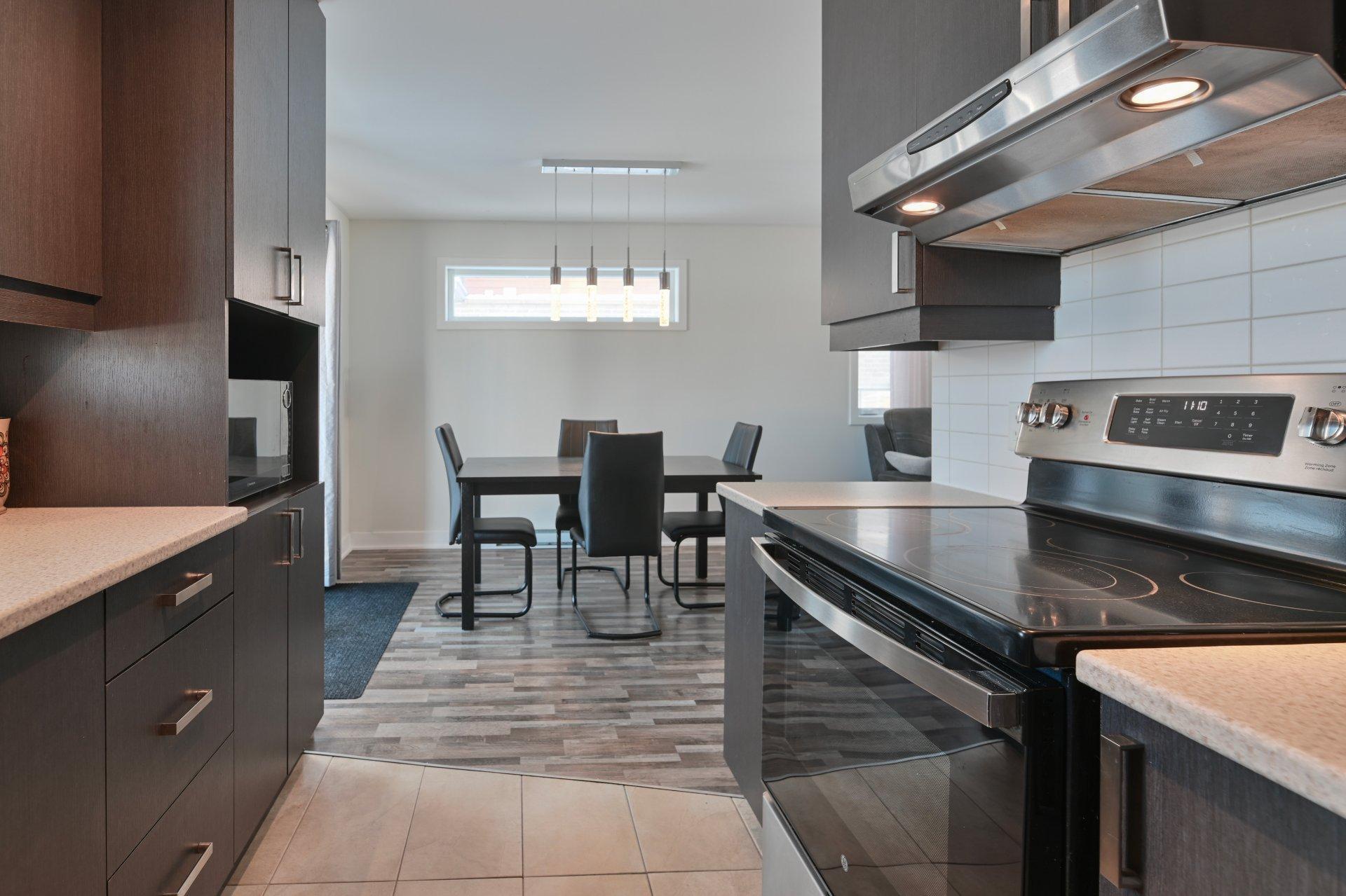 









171


Rue St-Pierre

, 101,
Saint-Jean-sur-Richelieu,




QC
J3B0G3

