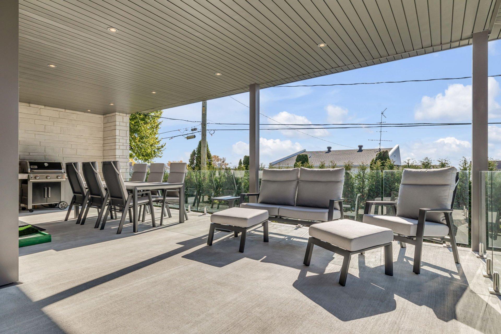 









6305


Rue Malouin

,
Québec (Charlesbourg),




QC
G1H6B8

