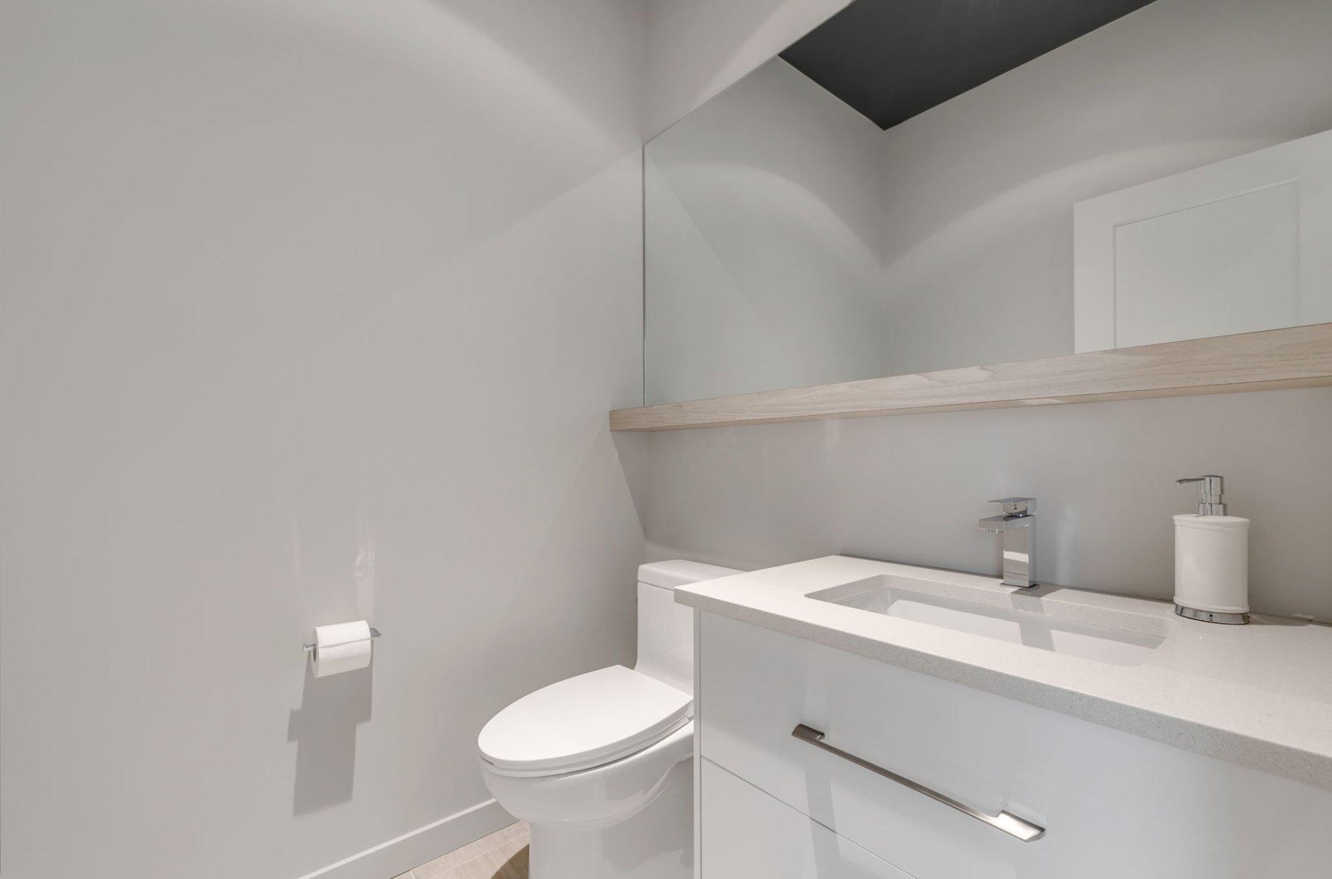 









6305


Rue Malouin

,
Québec (Charlesbourg),




QC
G1H6B8

